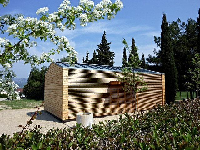 Salle des jeunes à Charleval