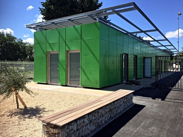 Vestiaires au stade de Mallemort